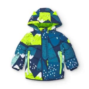 Abrigo acolchado con capucha y estampado de montaña para niño de la colección Freezy