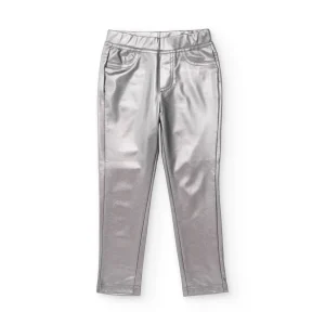Pantalón de niña plateado con efecto metalizado y bolsillos