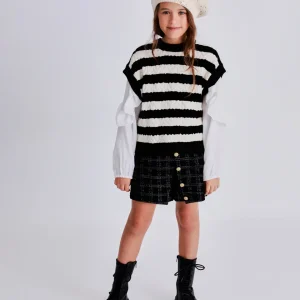 Short de niña en tweed negro con cuadros y botones dorados