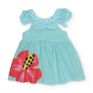 Vestido de niña de plana y cuello de ganchillo