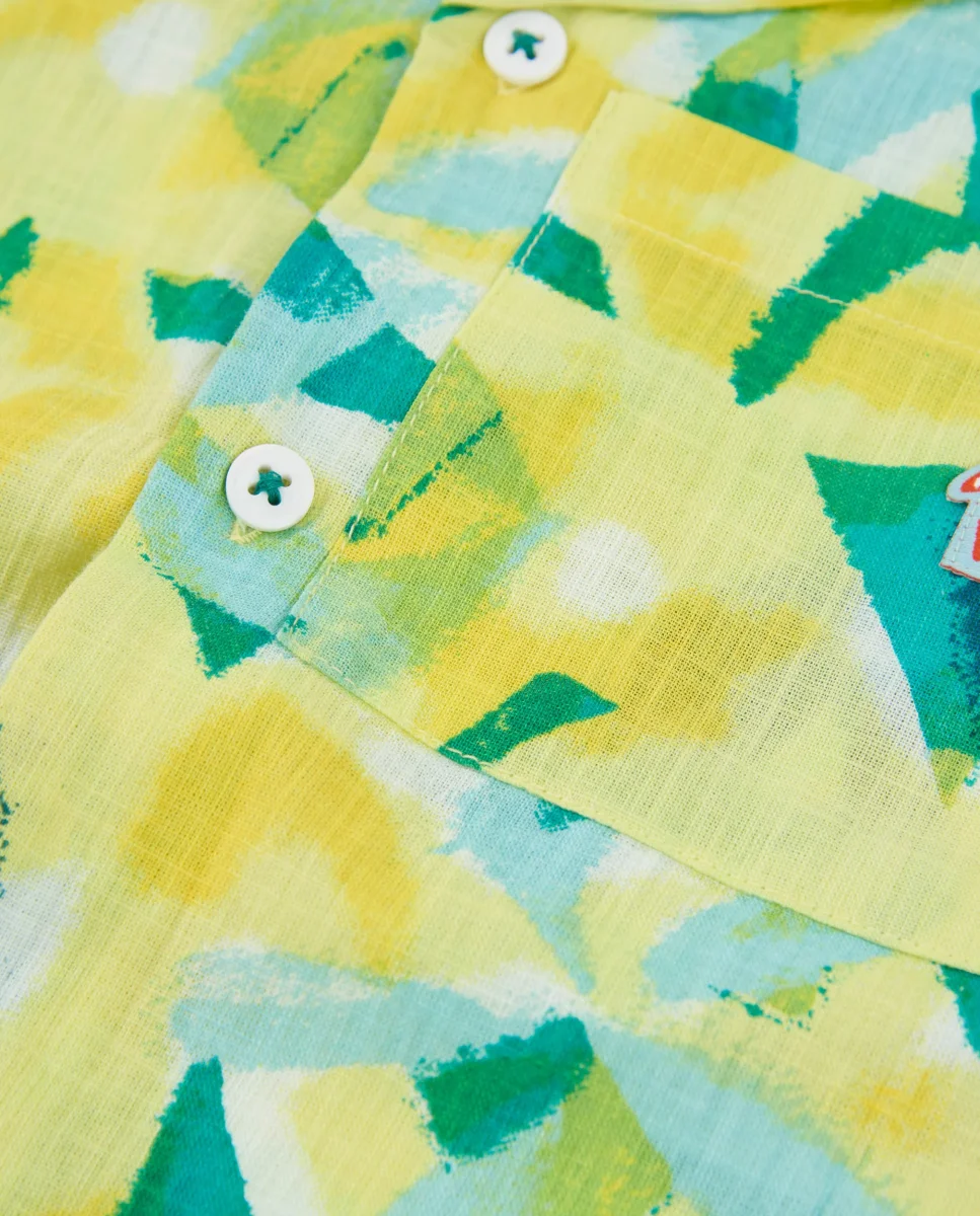 Camisa de niño de plana y estampado abstracto - Imagen 6