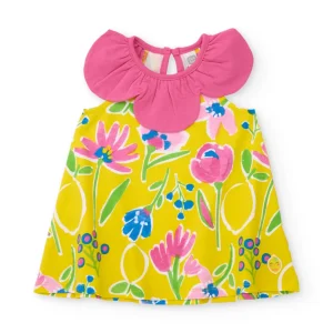Vestido de niña de punto y cuello pétalo