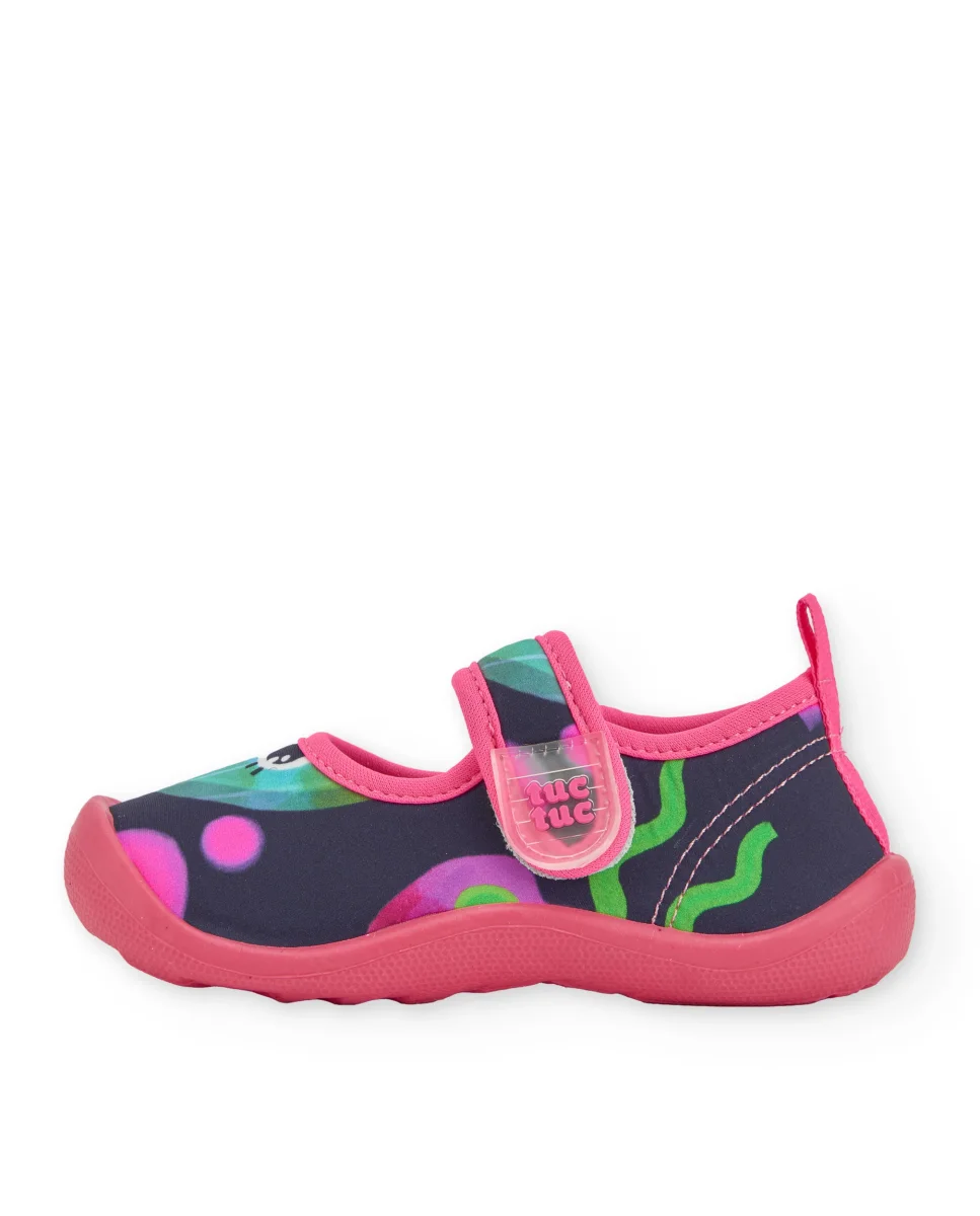 Zapatos de niña de punto y acuáticos