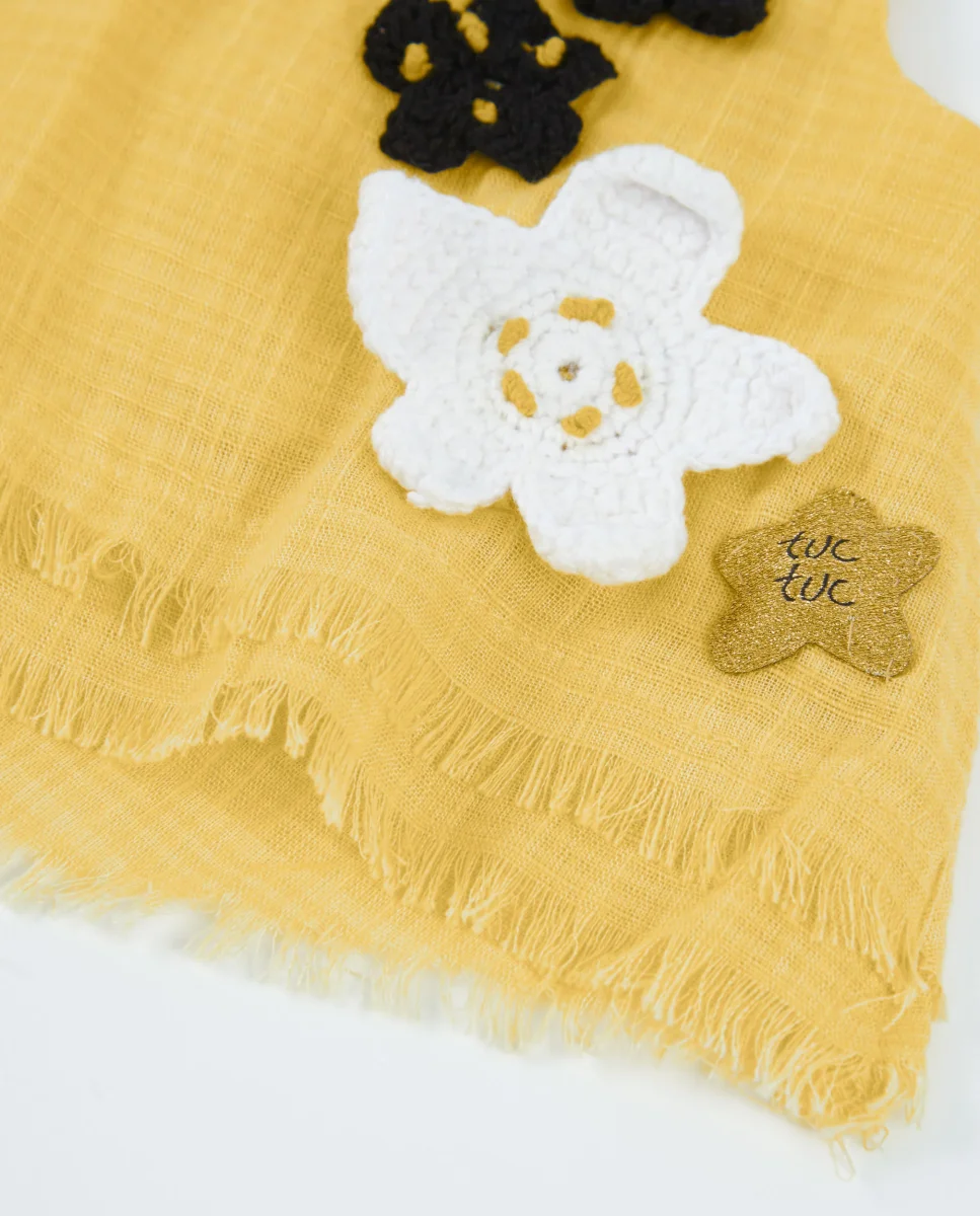 Blusa de niña de plana con aplicaciones florales - Imagen 5