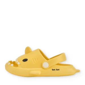 Zuecos de niño de plana y diseño 3D