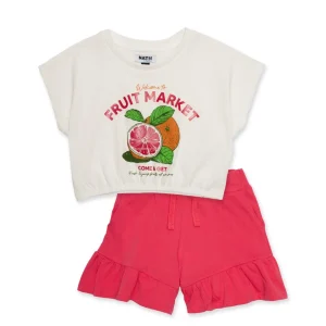 Conjunto de niña de punto y acabado delicado