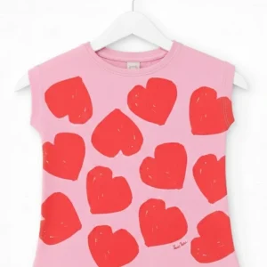 Camiseta de niña de punto y estampado corazones