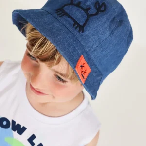 Gorro de niño de plana y bordado de cangrejo