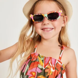 Gafas de sol de niña con apliques de flores decorativas