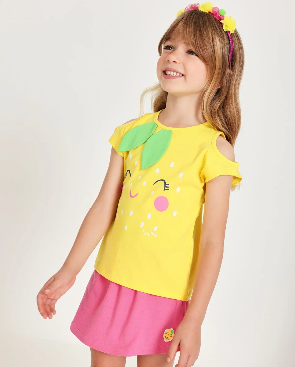 Conjunto de niña de punto y aberturas en hombros
