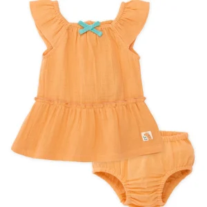 Vestido de recién nacido de plana y volante en mangas