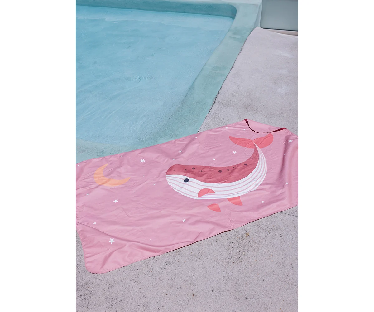 Toalla Playa Microfibra Whale Pink - Imagen 3