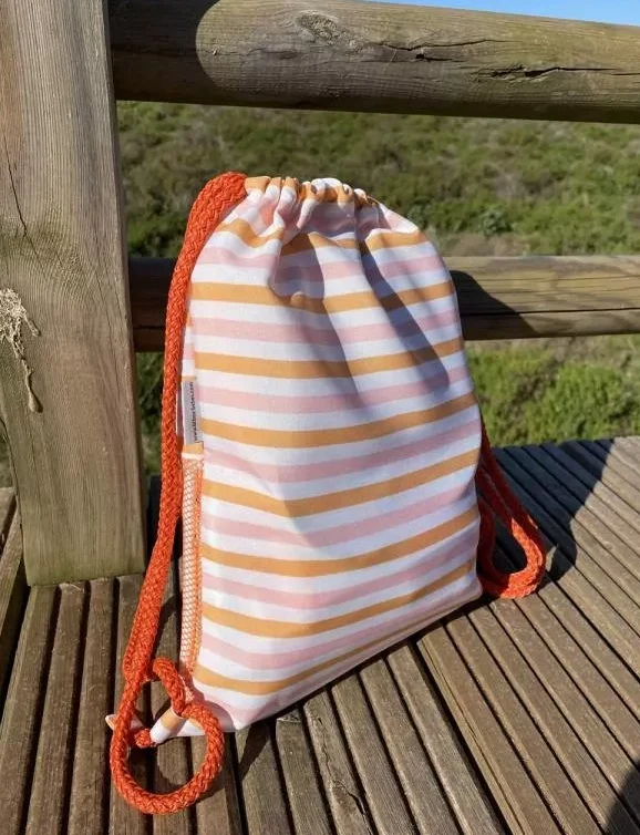 Mochila saco antiarena Coral & Mostaza - Imagen 3