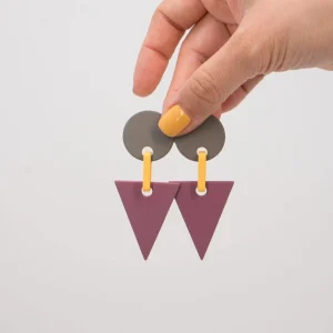 Pendientes geométricos triangulo marrón y vino