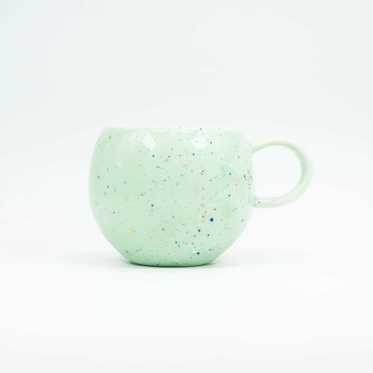 Taza hecha a mano - Party Ball Mug Verde menta - Egg Back Home (Portugal) - Imagen 2
