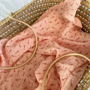 Muselina ocas rosas