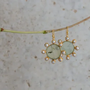 PENDIENTES REDONDOS CON PREHNITA Y PERLAS