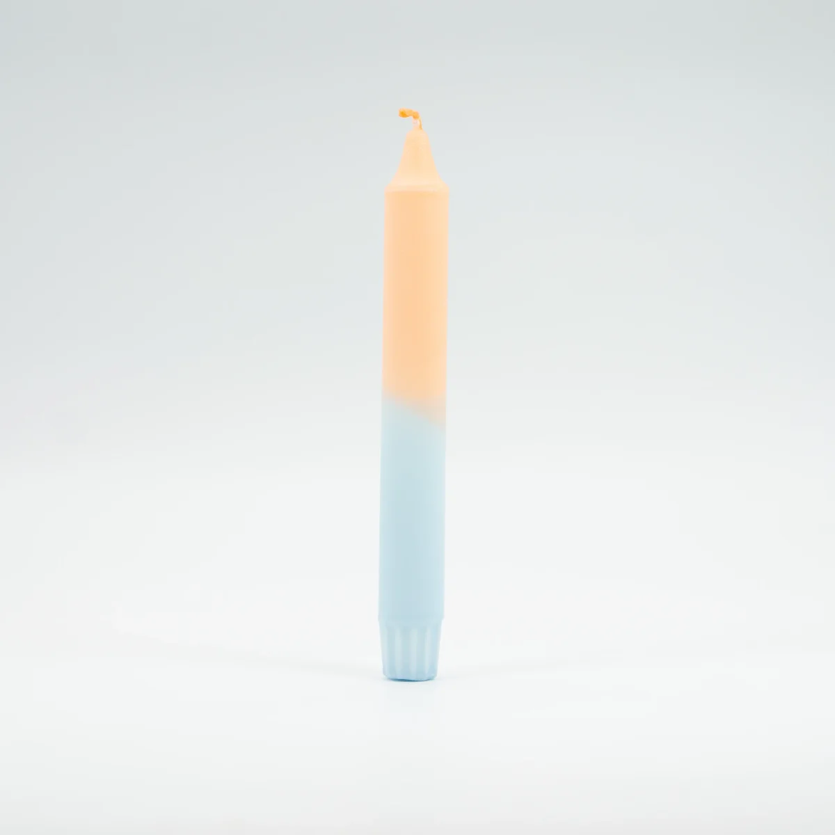 Vela de diseño hecho a mano - bicolor pastel naranja y azul - Nordtrice (Dinamarca) - Imagen 2