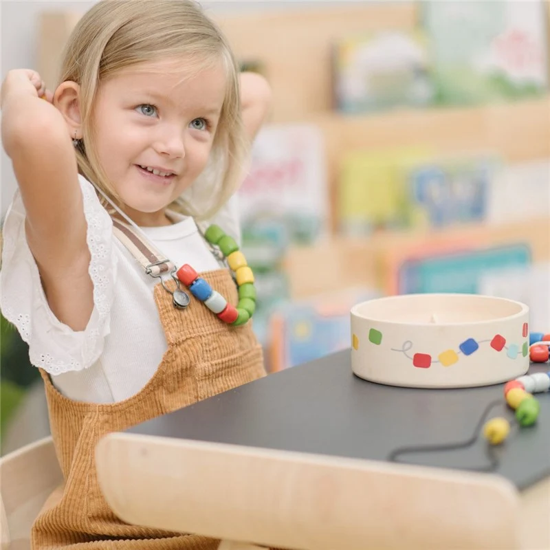 Caja enhebrar cuentas de madera – PlanToys - Imagen 3